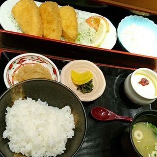 サーモンフライ定食(はかた天乃ＫＩＴＴＥ博多店)