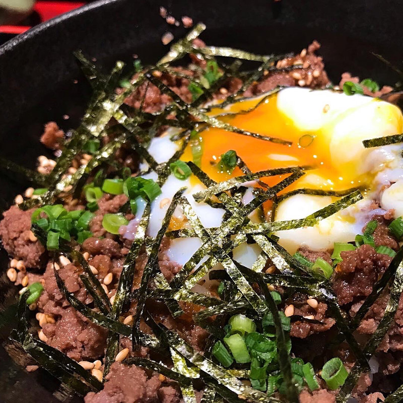 和牛そぼろ丼(焼肉 蔵元 下松桜町店)