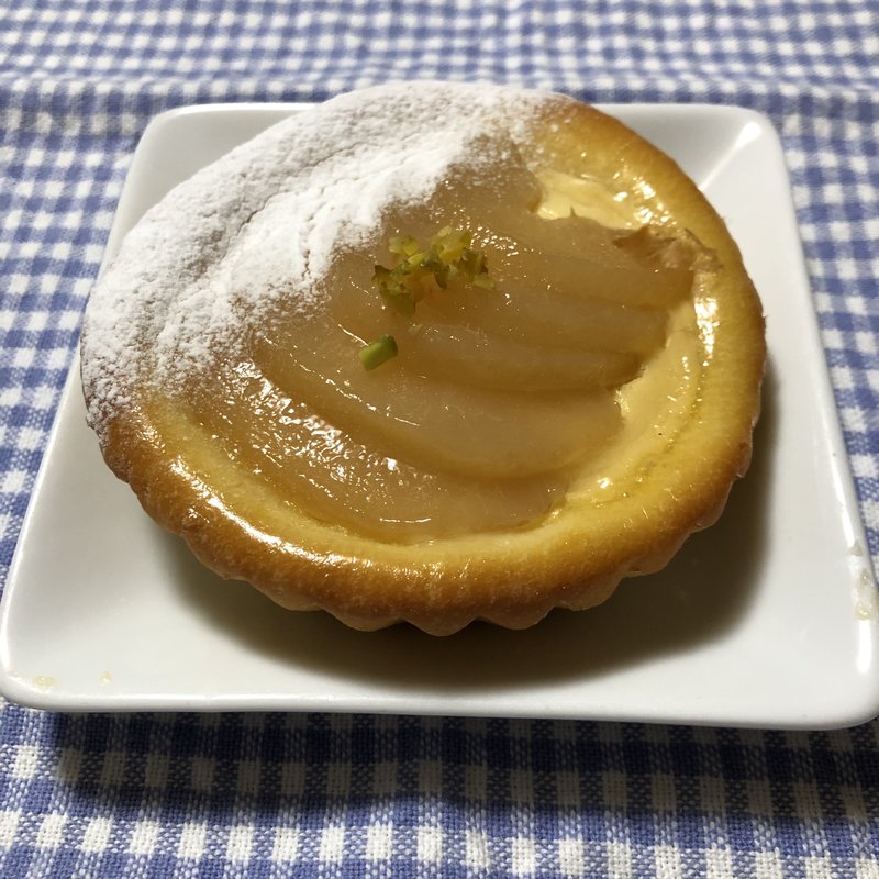 洋梨とカスタードのブリオッシュ(ベーカリー レジュール)