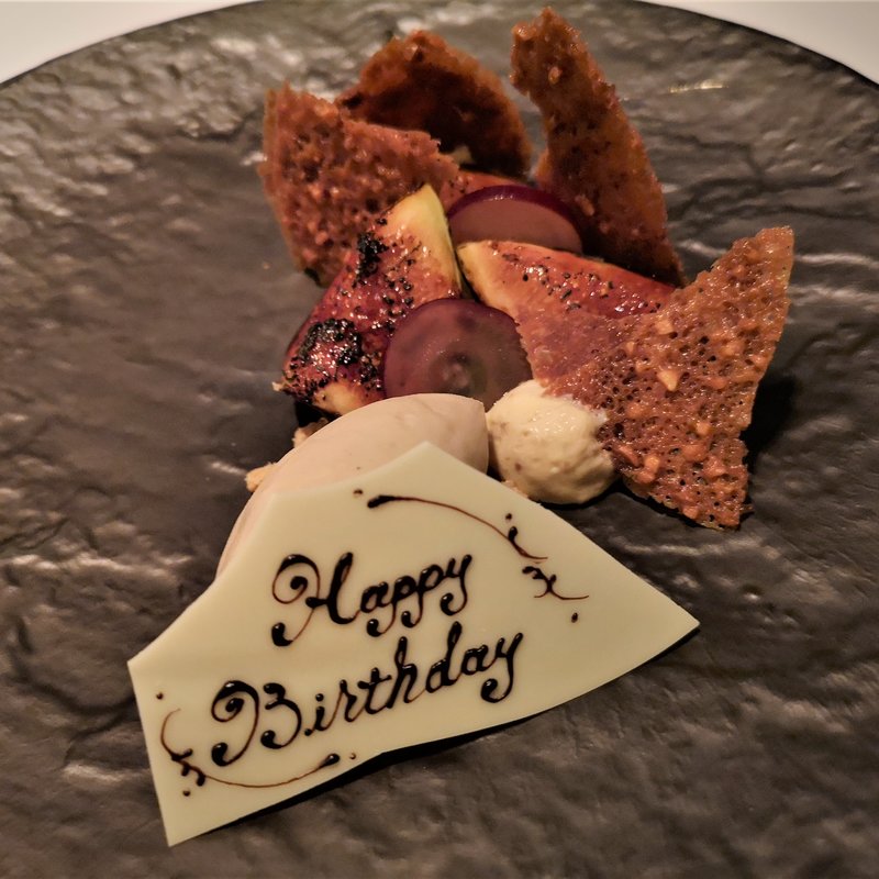 無花果の片面キャラメリゼと葡萄　チュイルと無花果のコンフィチュール  烏龍茶のアイスクリーム(ル ポン ド シエル （LE PONT DE CIEL）)