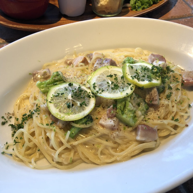 本日のおすすめパスタ(100本のスプーン FUTAKOTAMAGAWA)