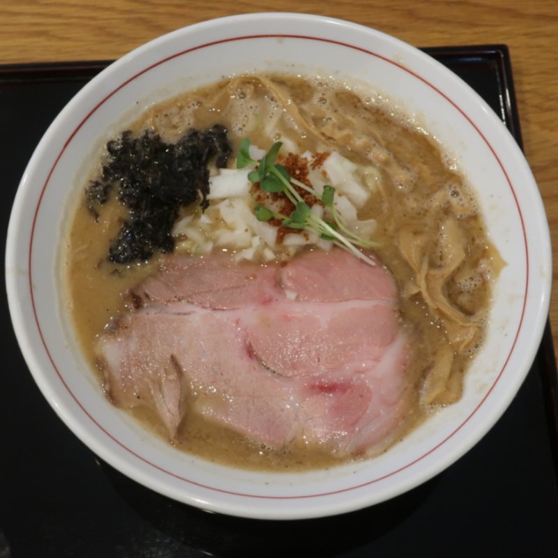 飛魚煮干豚骨ラーメン(麺や 兼蔵 )