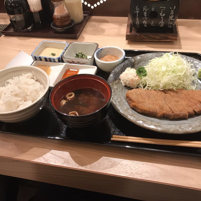 牛カツ(ぎゅうかつもと村横浜店)