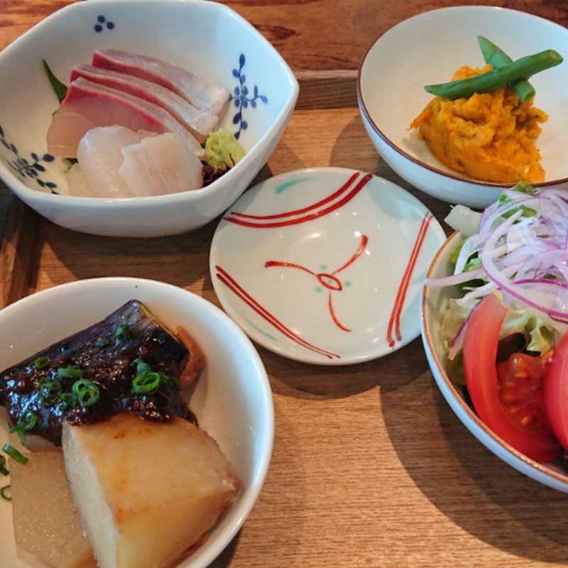 酢重おばんざい～4種盛り合わせ～(酢重ダイニング 渋谷ヒカリエ店 )