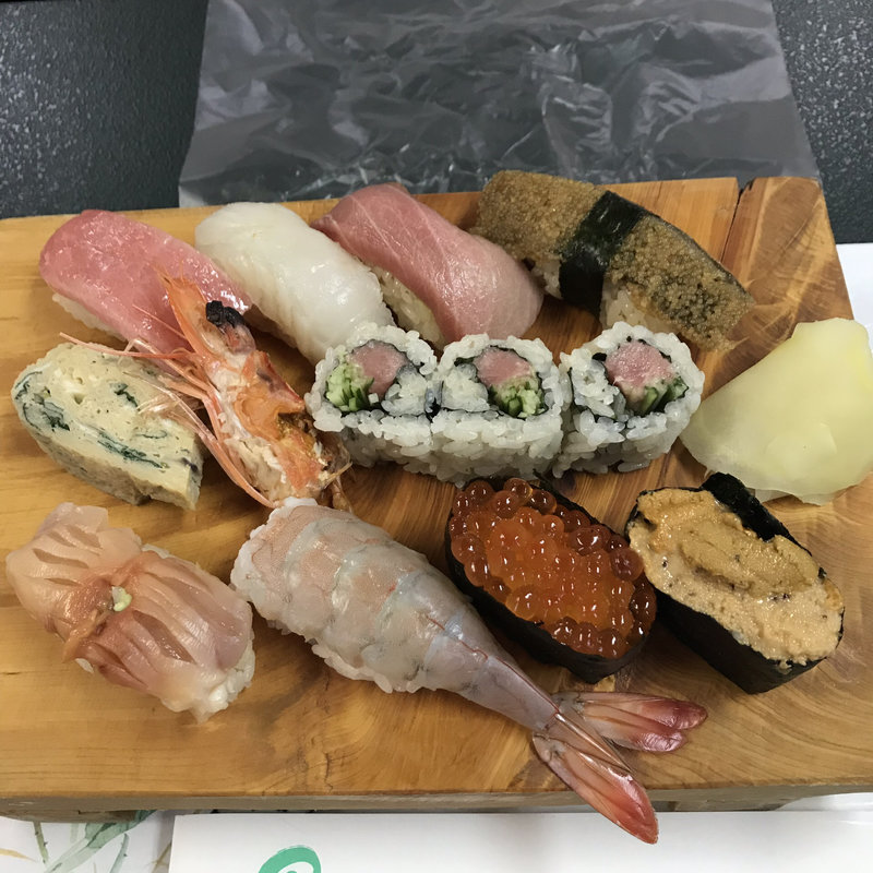 一人前にぎり寿し（特上松竹梅菊）(吾妻寿し )