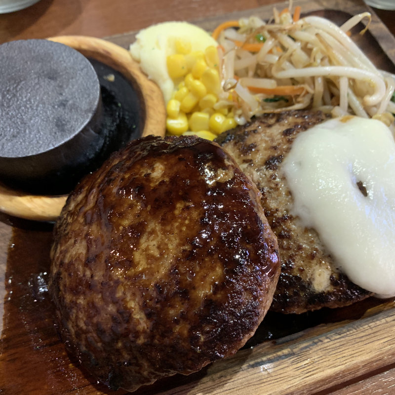 (ニクバル・ボナペ)