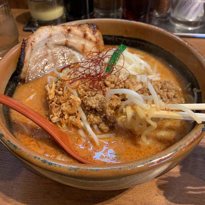 辛味噌ラーメン(焼豚1枚トッピング)(蔵出し味噌 麺場 芝山商店)