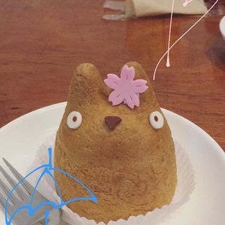 ととろのシュークリーム（カスタード＆生クリーム）(白髭のシュークリーム工房)