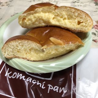 ほぼクリームパン(コマチパン （komachi　pan）)