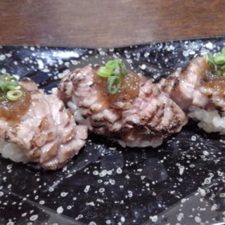 肉寿司(チョモランマ )