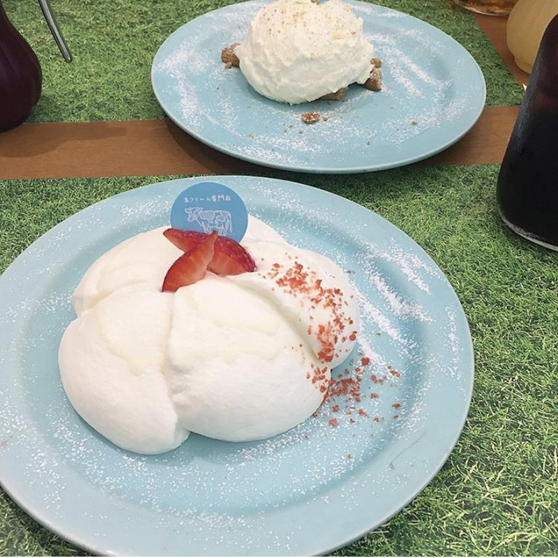 ふわとろシフォンケーキ(生クリーム専門店 Milk なんばCITY店)