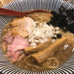 背脂醤油らー麺(焼きあご塩らー麺 たかはし 渋谷店)