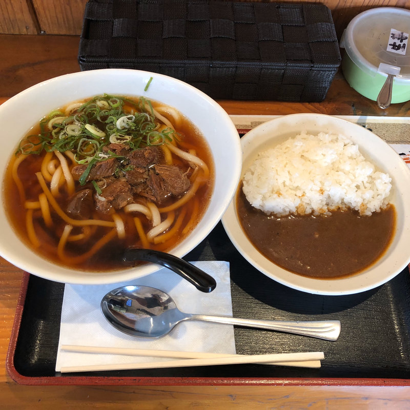 肉うどんとミニカレーのセット(こうらく)