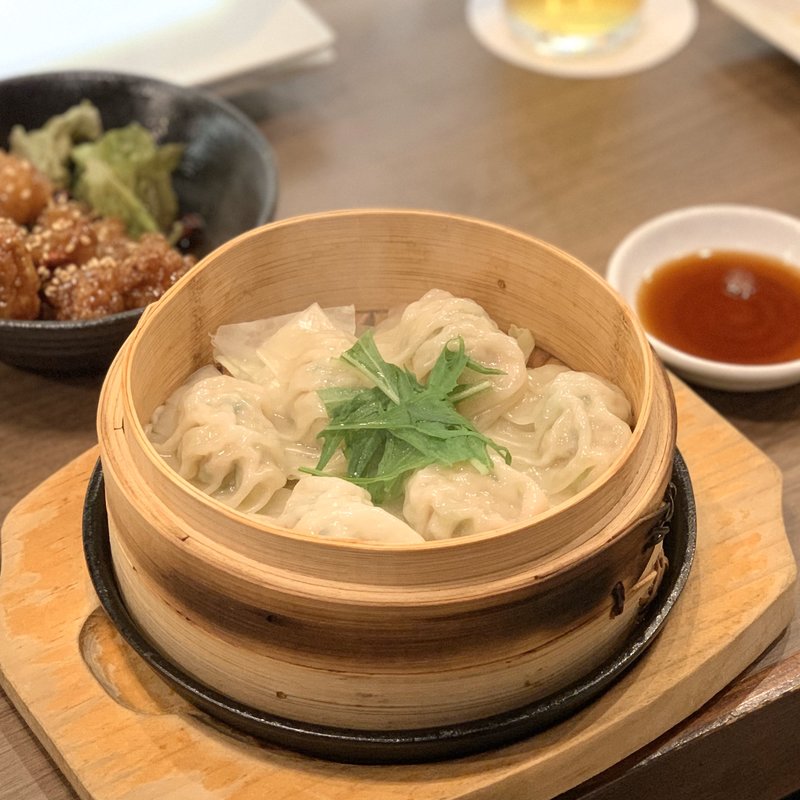 華味鳥の蒸し餃子(WADACHI わだち)