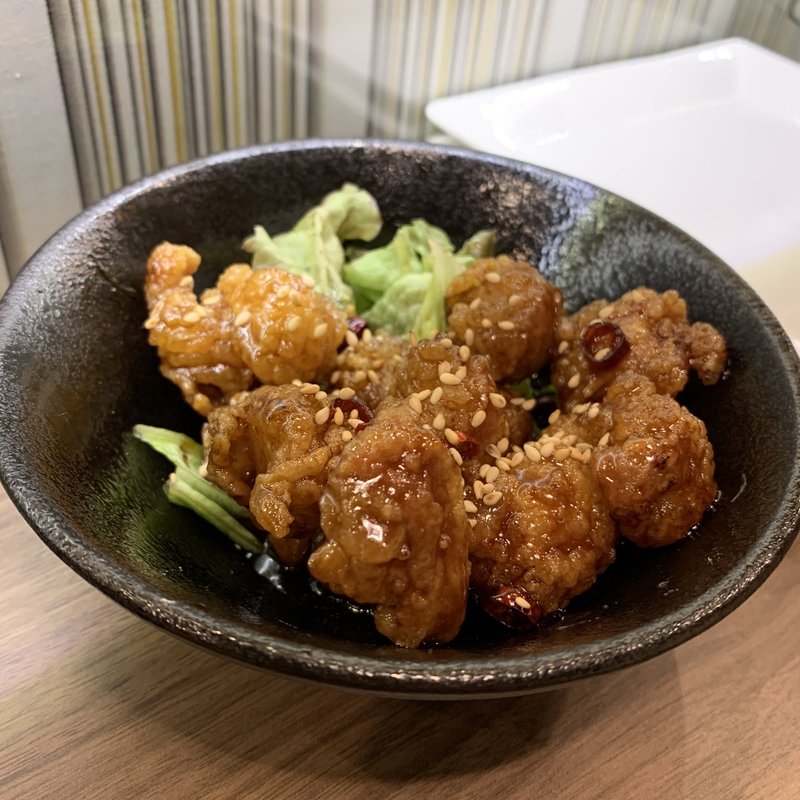 ホルモンの唐揚げ(WADACHI わだち)