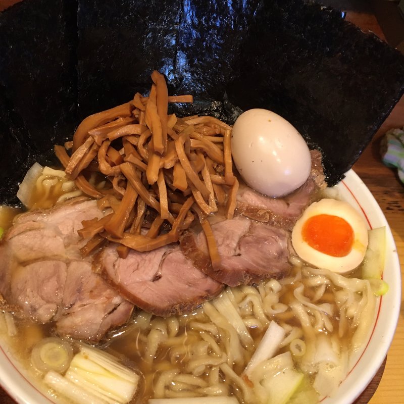 中華そば（大）得のせ(中華そば　葉山 )