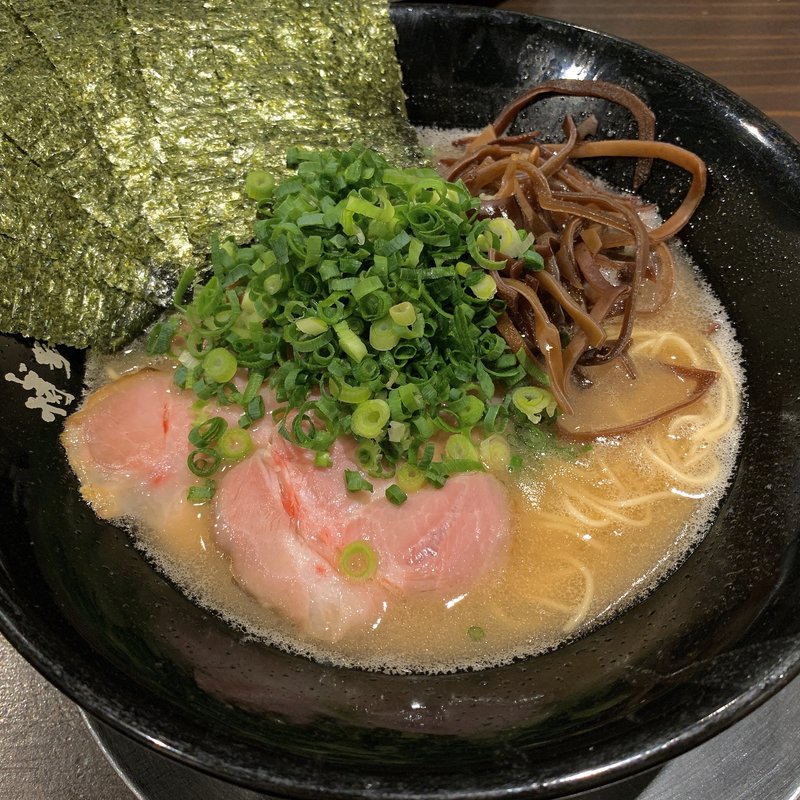 豚骨チャーシューラーメン(博多一瑞亭 )