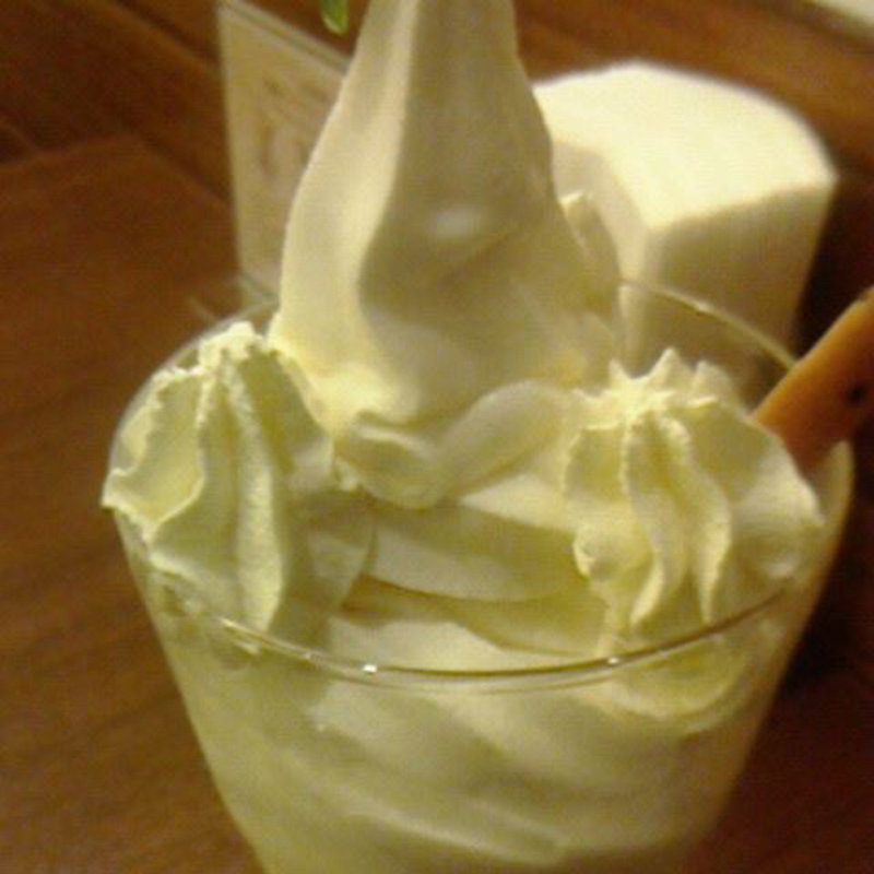 よつ葉の白いパフェ(ミルク＆パフェよつ葉ホワイトコージ)