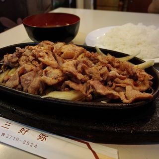 焼肉鉄板定食(三好弥 （GRILL　MIYOSHIYA）)