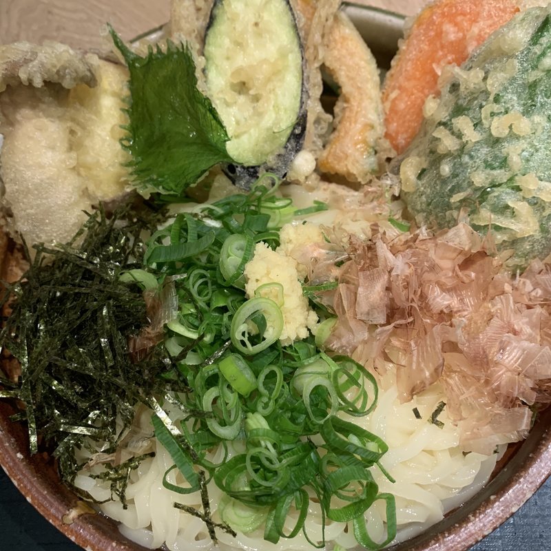 野菜天ぶっかけ大盛(うどん和助 大名店)