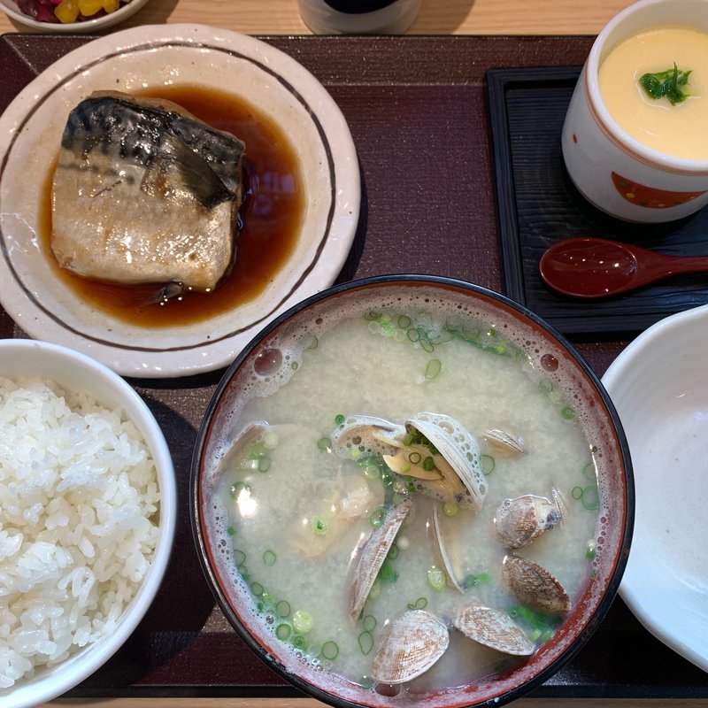 鯖の煮つけ定食(海鮮丼 日の出 薬院本店)