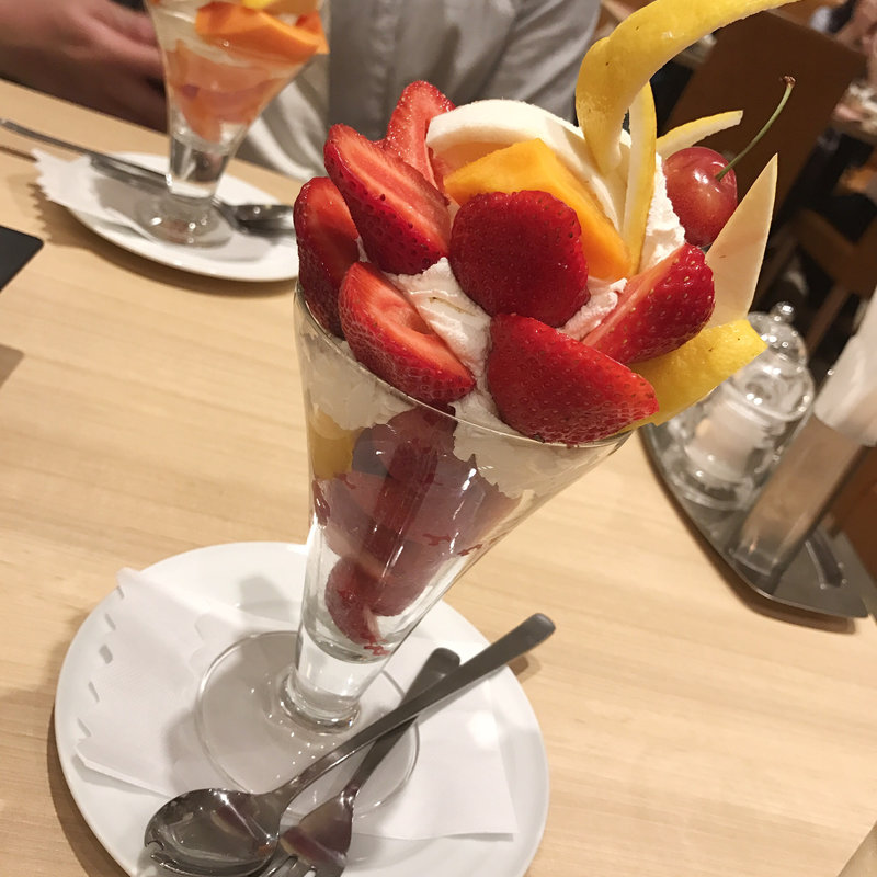 (果実園 リーベル 新宿店)