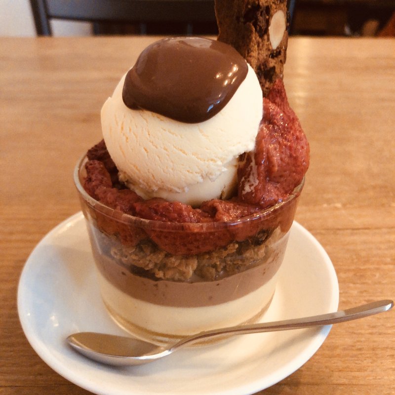 焼きいちごのパフェ(Cafe de lento)