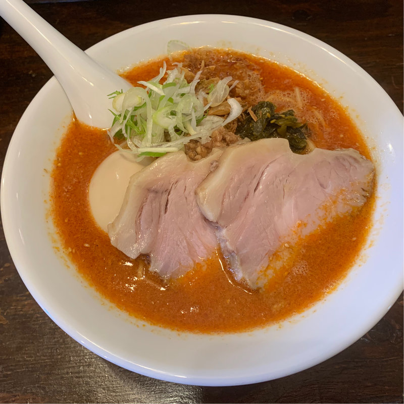全部のせ担々麺(麺香れんげ)