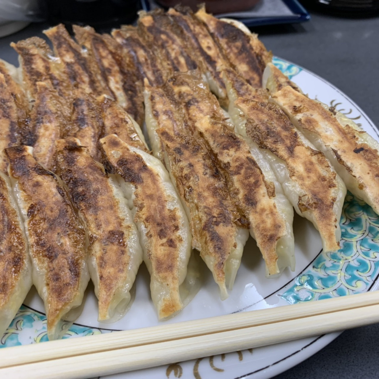 餃子 3人前 餃子専門店としや の口コミ一覧 おいしい一皿が集まるグルメコミュニティサービス Sarah 餃子 3人前 餃子専門店としや の口コミ一覧 おいしい一皿が集まるグルメコミュニティサービス Sarah