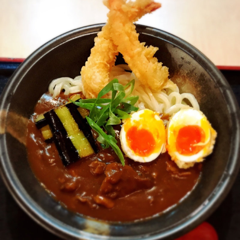 牛すじカレーうどん＋えび天2本(美の庵 )