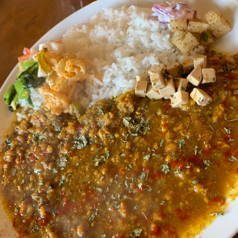 キーマカレー クリームチーズトッピング(ライス&カリー ラーマ)