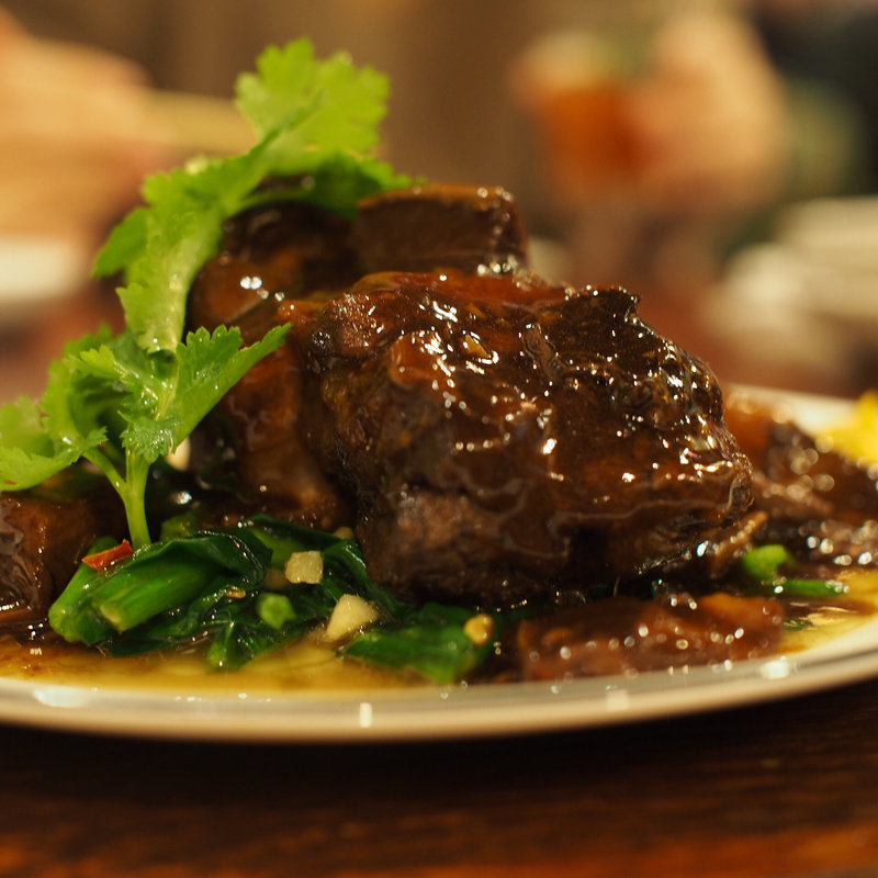厚切り魯肉(大衆中遊華食堂八戒)