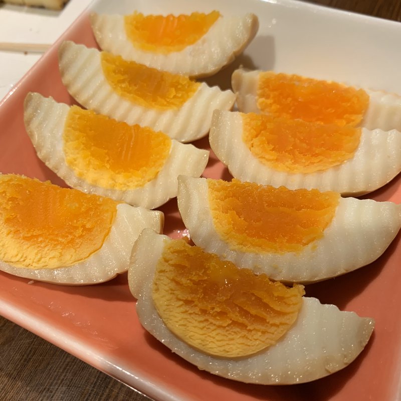 半熟卵の燻製(和の燻製 小田原駅前店)