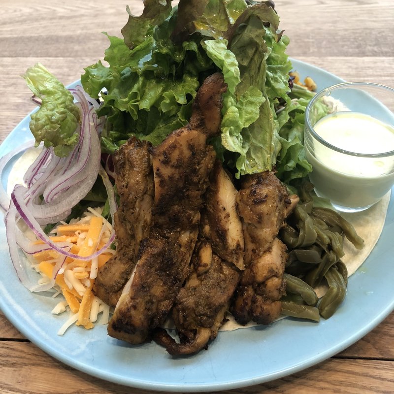 ローストチキンのメキシカンコブサラダ(ロンハーマンカフェ京都店)