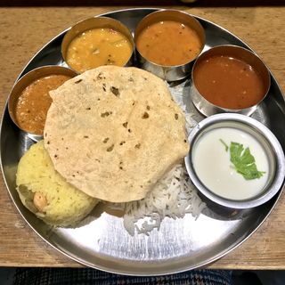 ランチミールス(エリックサウス八重洲店)