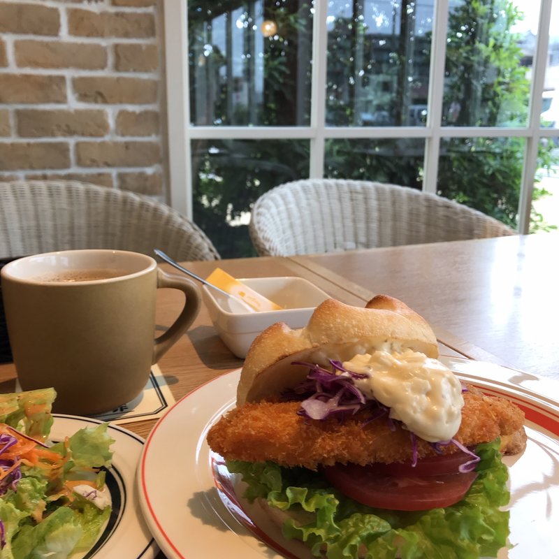 フィッシュサンド　ランチプレート(ヒナノコーヒー)