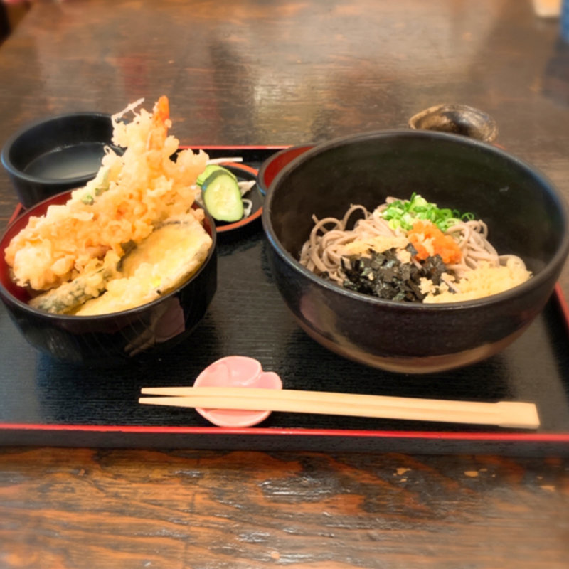 八重垣定食(いいづか・出雲そば )