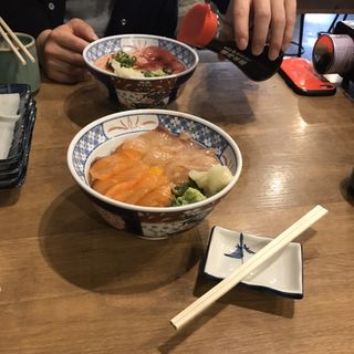サーモン丼(磯丸水産高槻)