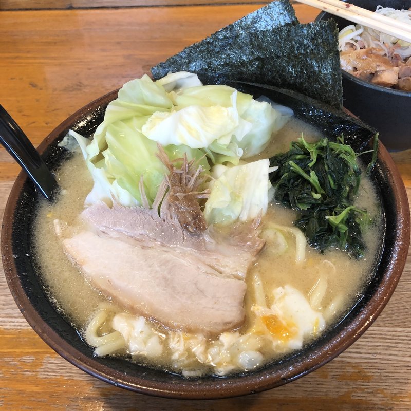 とき卵キャベツ塩ラーメン　(ラーメン大山家 （おおやまや）)