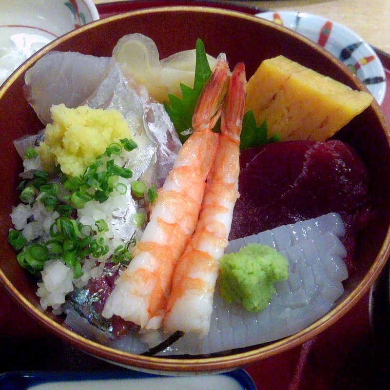 ミニ海鮮丼(道の駅　岩城　レストラン　はまなす )