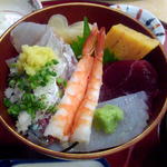 ミニ海鮮丼(道の駅　岩城　レストラン　はまなす )