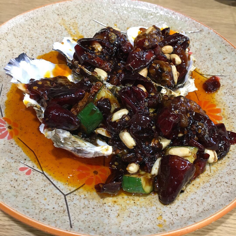 牡蠣の唐辛子炒め(中国四川料理 錦水苑)