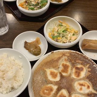 焼き餃子定食(大連餃子基地DALIAN町田店)
