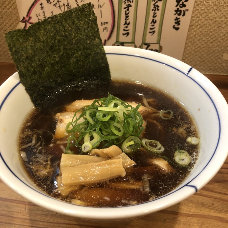 鶏だし醤油ラーメン(別邸三く 豚骨らーめん真真（マシーン）)