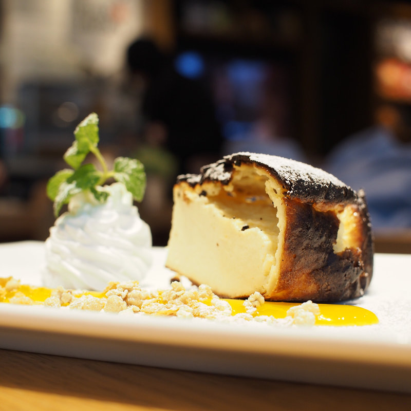 バスクチーズケーキ(ラポーティア （RAPPORTIA）)