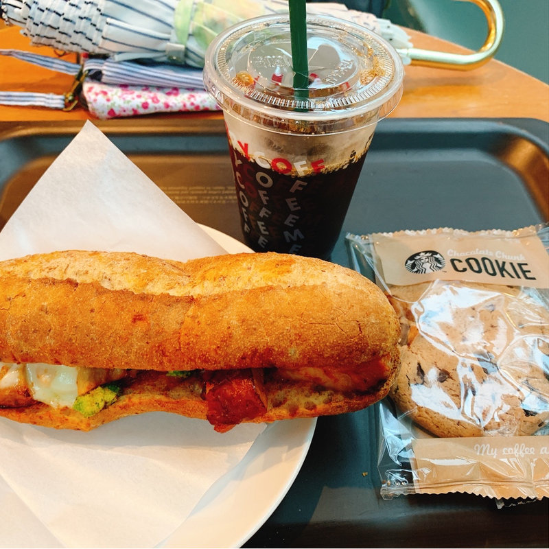 (スターバックスコーヒー 西新宿三井ビル店)