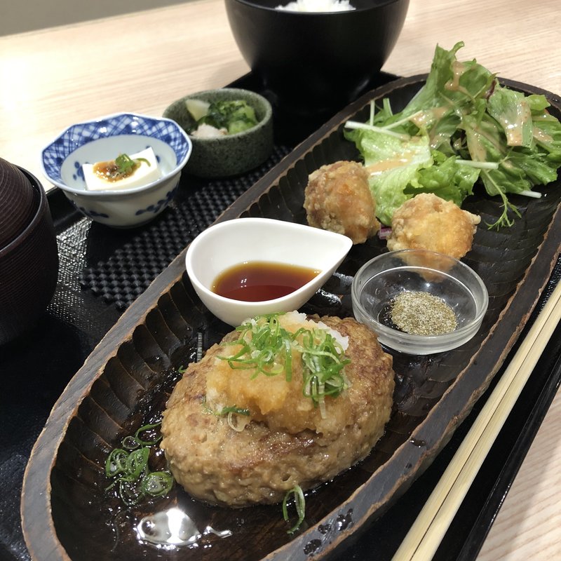 ハンバーグ•唐揚げ御膳(天然温泉 満天の湯)