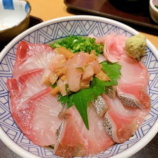 ブリ尽くし丼と生海苔うどん膳(魚盛 日本橋店 )