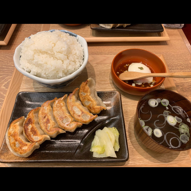 肉汁餃子ライス ご飯大盛り(肉汁餃子のダンダダン 国立店)