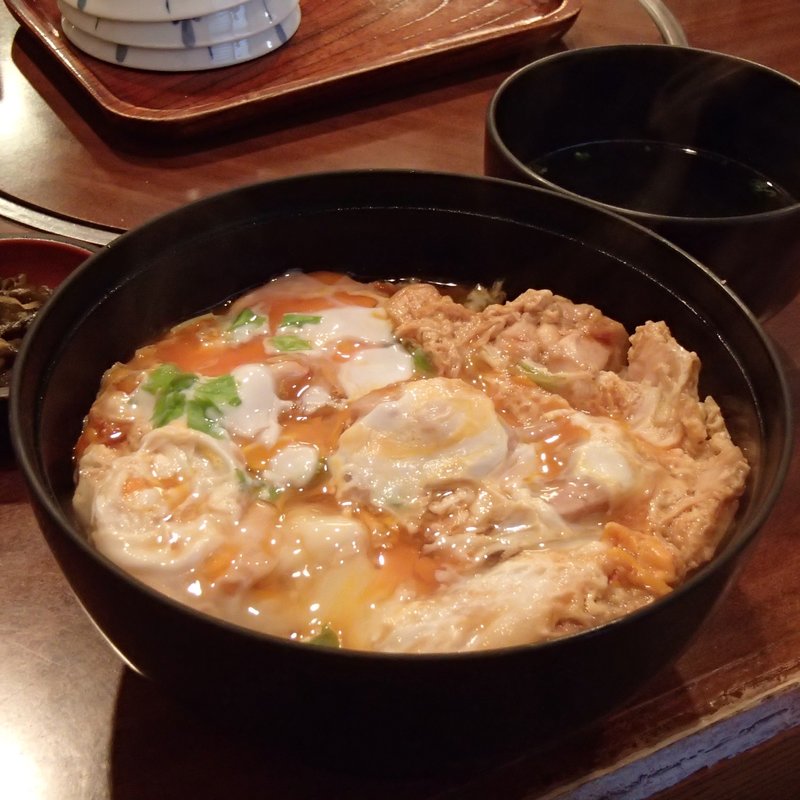 親子丼(鳥つね自然洞 （とりつねしぜんどう）)